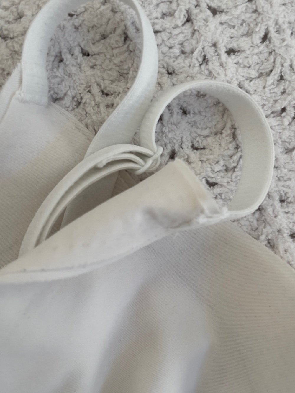 Seamless Everyday Comfort Bra - Nude and White medium - Picture 8 of 9